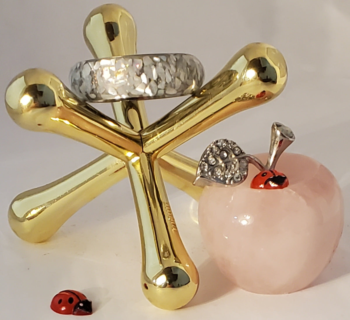 1134 Mother of Pearl, Size 10